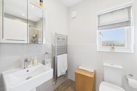 Superbly Appointed En-Suite Shower Room