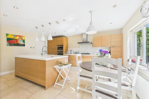 Fitted Kitchen
