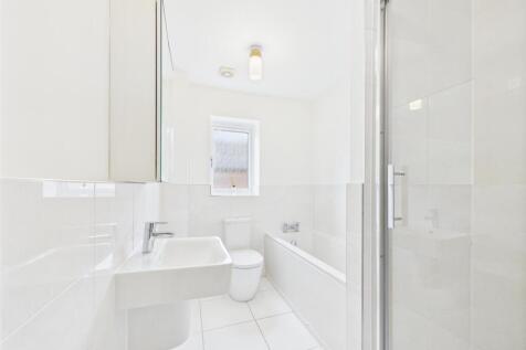 Superbly Appointed En-Suite Shower Room