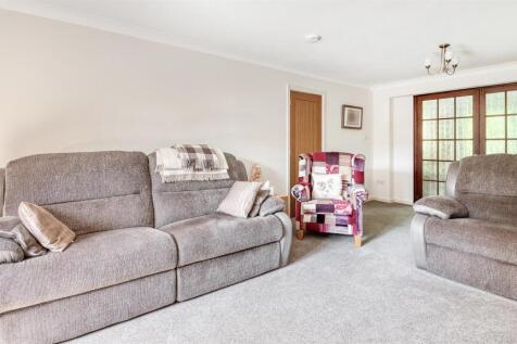 Spacious Lounge
