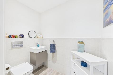 Fitted Guest Cloakroom
