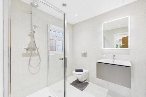 Superbly Appointed En-Suite Shower Room