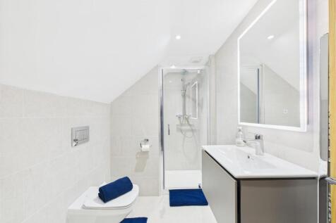 Superbly Appointed En-Suite Shower Room