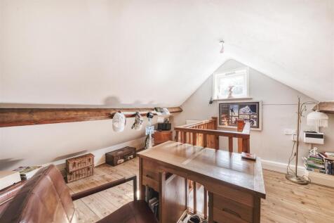 Attic/Hobby Room