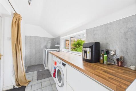 Utility/Rear Porch