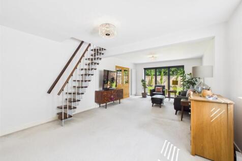 Spacious Lounge