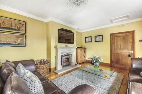 Spacious Lounge