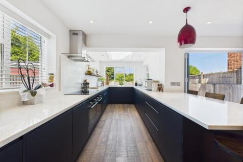High Specification Fitted Breakfast Kitchen