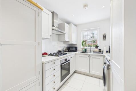Quality Fitted Kitchen