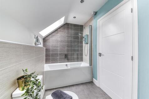 Well -Appointed Bathroom