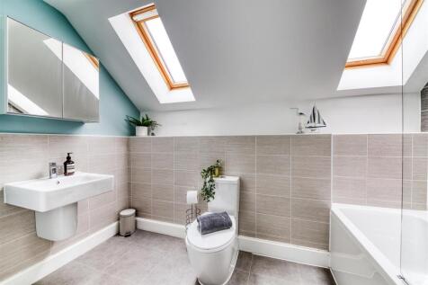 Well -Appointed Bathroom