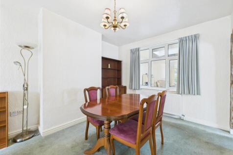 Lounge / Dining Room