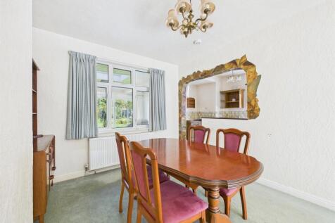 Lounge / Dining Room