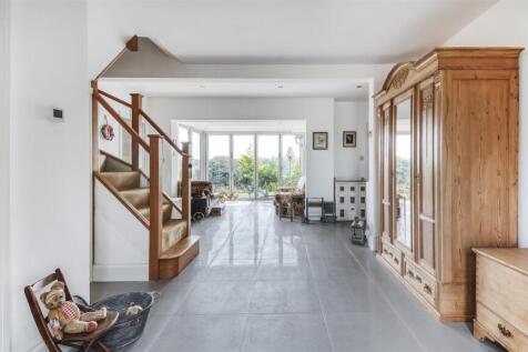 Large Inner Hallway/Garden Room