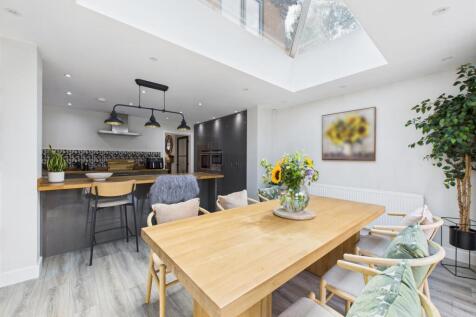 Living/Dining Kitchen