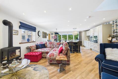 Open Plan Living/Dining/Kitchen