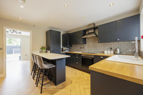 15 Heath close-01