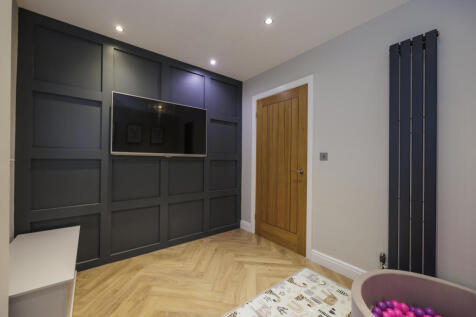 15 Heath close-16