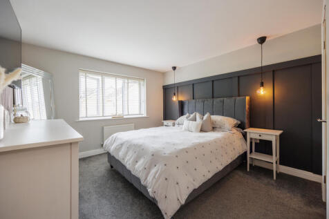 15 Heath close-33