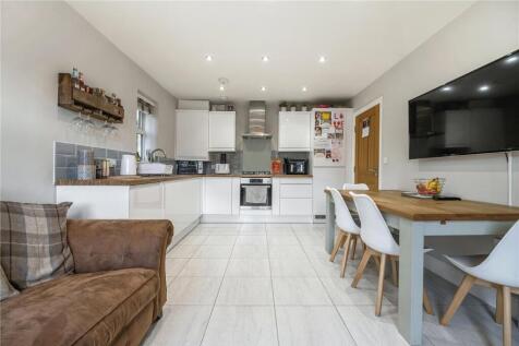 Kitchen/Living Area