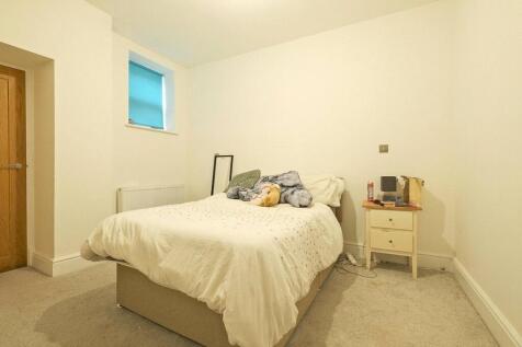 Flat 1, 1