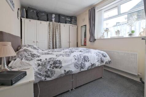66a Bedroom
