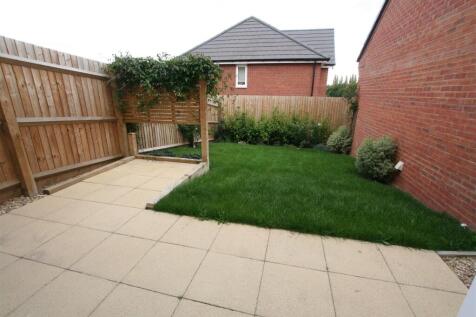 wrendaledrive,31garden.JPG