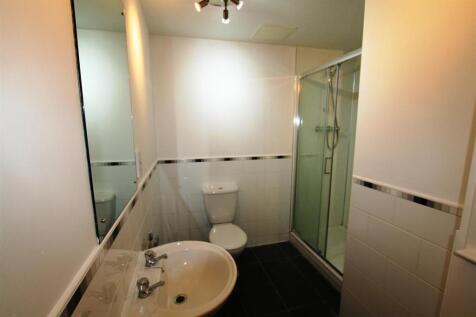 malvernhouse1,shower.JPG