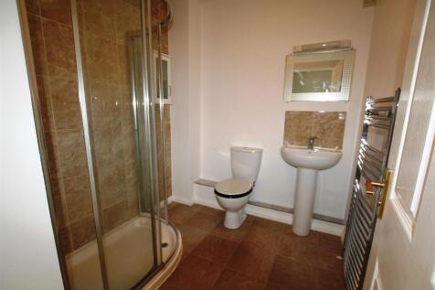 kinordclose,2showerroom.JPG
