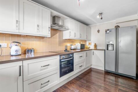 24 Camp Hill Avenue - Kitchen (brochure).jpg