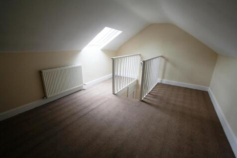 greenhillplace,1newloftroom.JPG