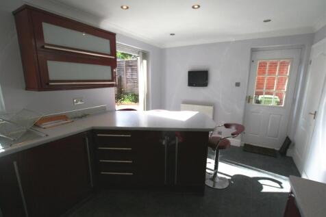 leasoweclose,2kitchen1.JPG
