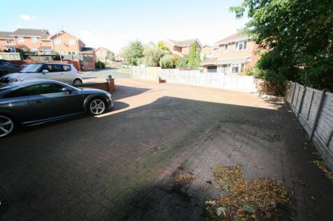 leasoweclose,2driveway.JPG