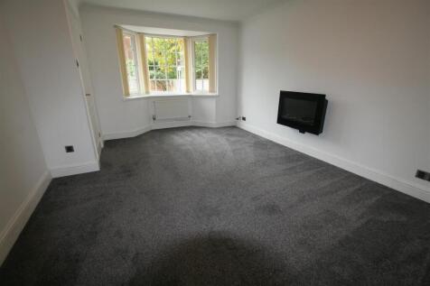 leasoweclose,newlounge1.JPG