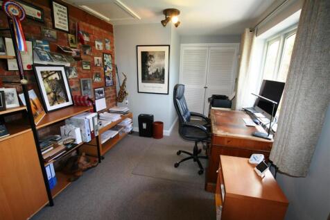 theoldcoachhouse,bed4orstudy.JPG