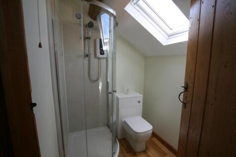 St James Cl, 3 Shower room.JPG