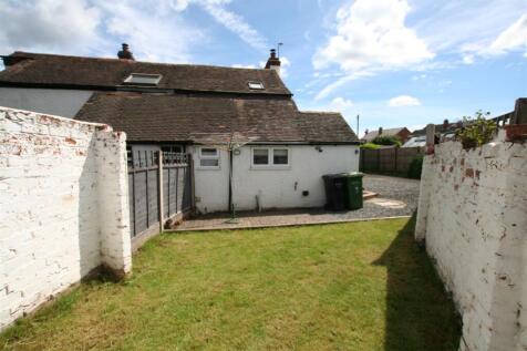 St James Cl,3 Back Garden.JPG