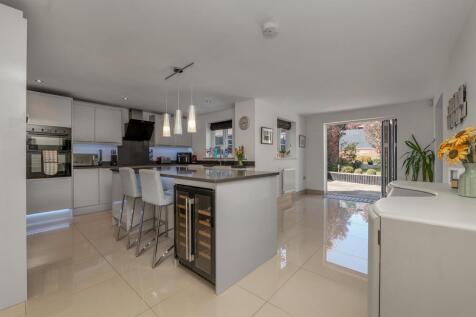 10 Mantlecroft Drive WEB PH-36.jpg