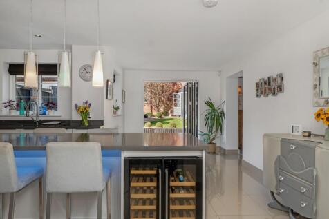 10 Mantlecroft Drive WEB PH-23.jpg