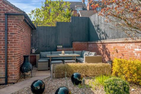 10 Mantlecroft Drive WEB PH-15.jpg