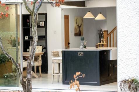 34 Chaveney Road WEB PH-15.jpg