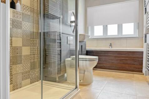 Main bathroom