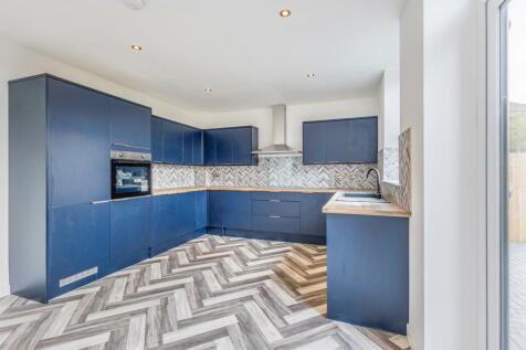 kitchen 2.jpg