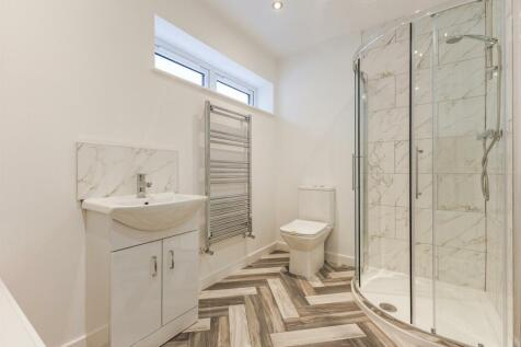 bathroom 2.jpg