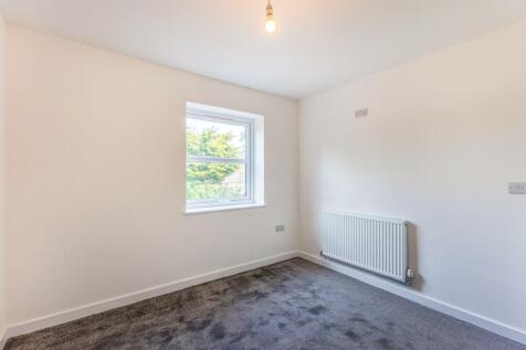 bedroom (!).jpg