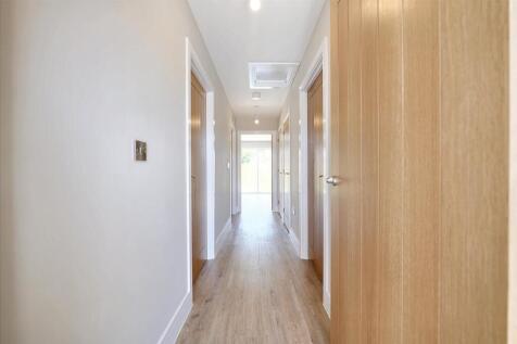 Hallway.jpeg
