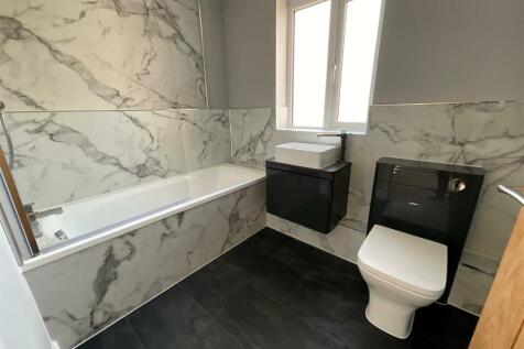 Plot 5 Bathroom full bath view