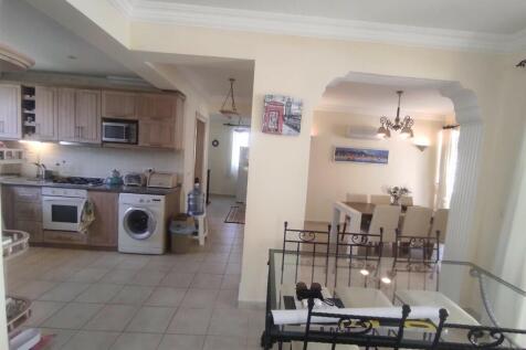 Dining Kitchen Area