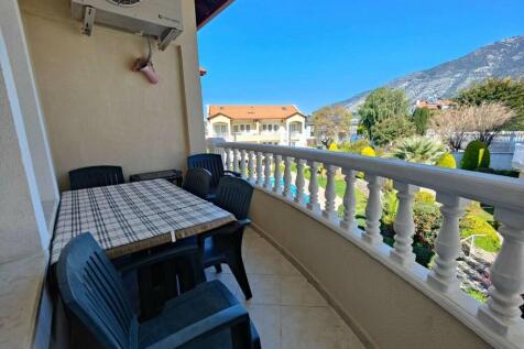 Dining Balcony
