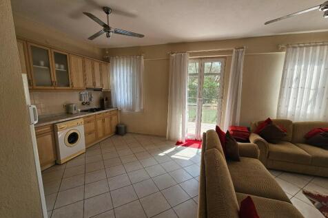 Kitchen Lounge
